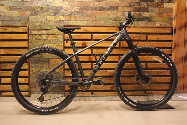 Trek X-Caliber 8 (2023)  Versatile & Reliable